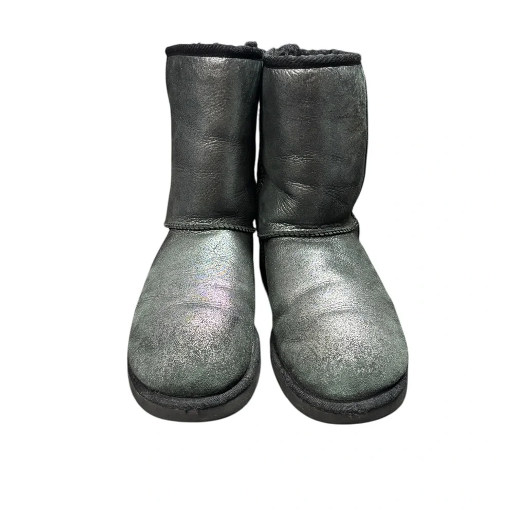 UGG Australia Classic Short 1002065 Shearling Fur Boots Metallic Gunmetal Size 9